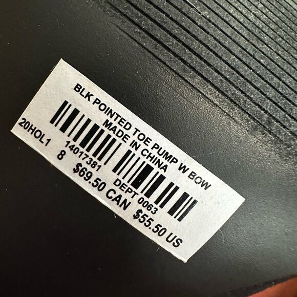 Torrid Black Suede Bow Pointed Toe Pumps Holiday Party Heels 8W Wide 3” High - Picture 3 of 6